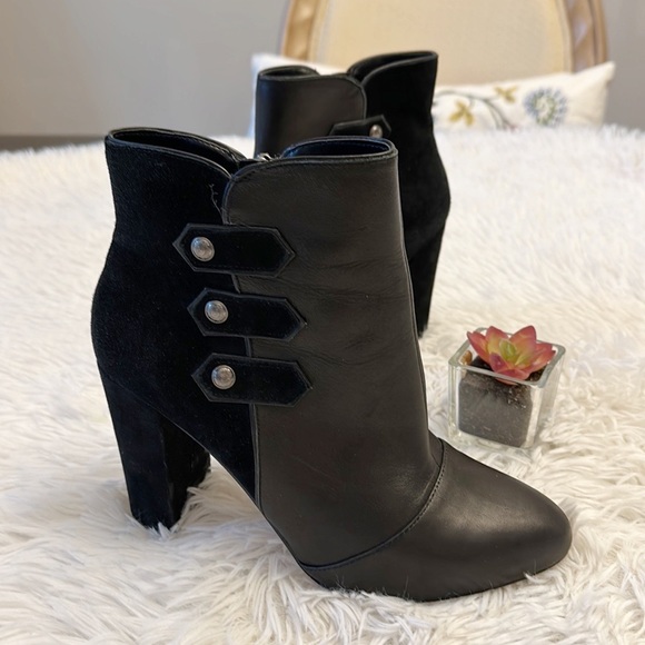 White House Black Market Leather Suede Embellished ankle heel boot women size 7 - Picture 2 of 6